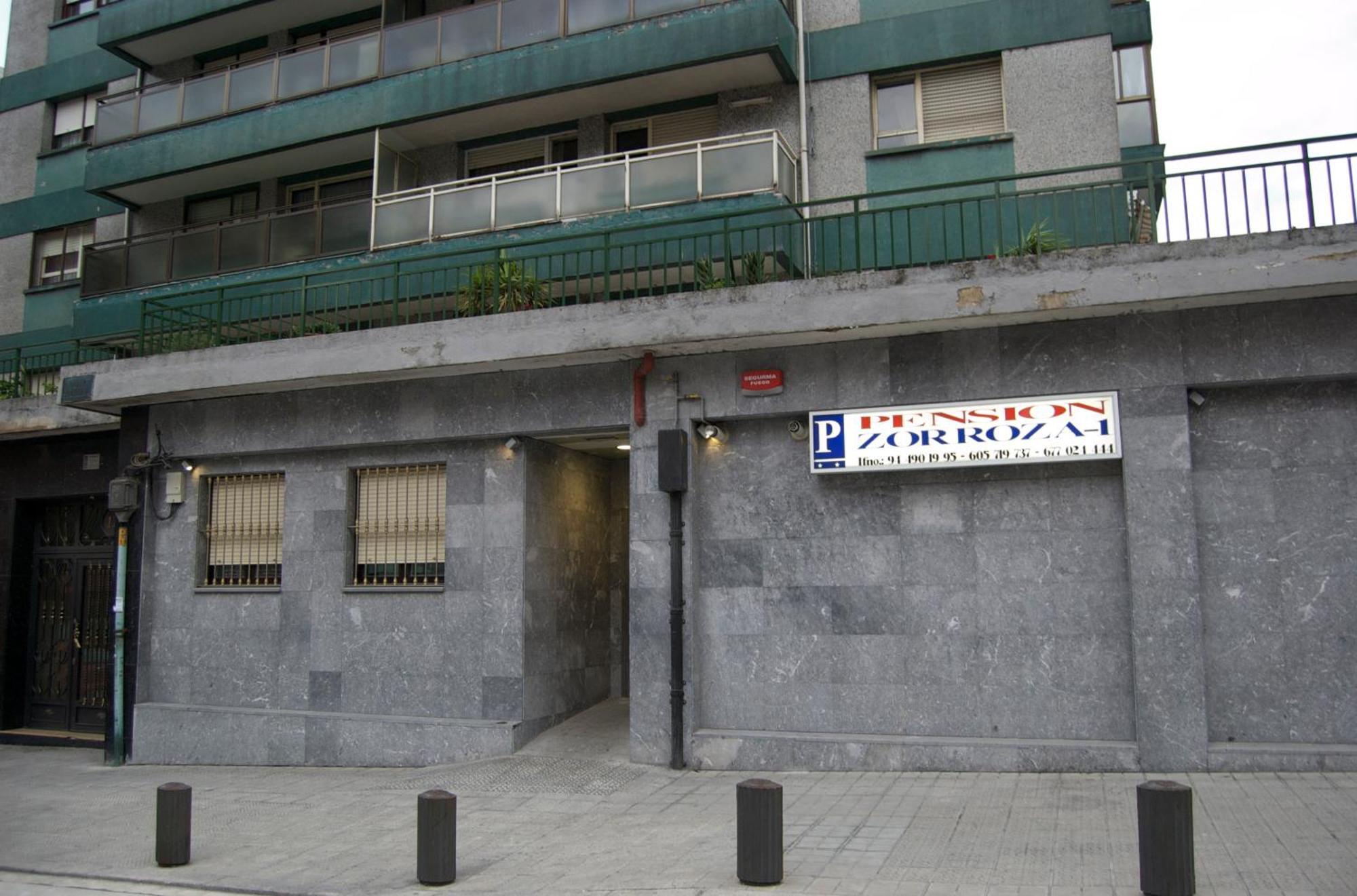 Pension Zorroza 1 Більбао Екстер'єр фото